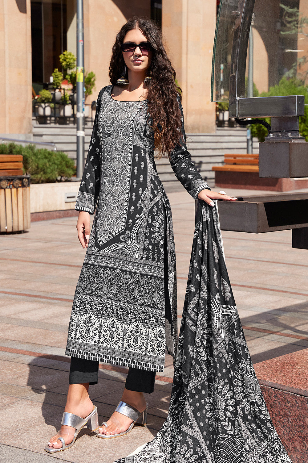 Black and White  Color Spun Fabric Printed Unstitched Suit