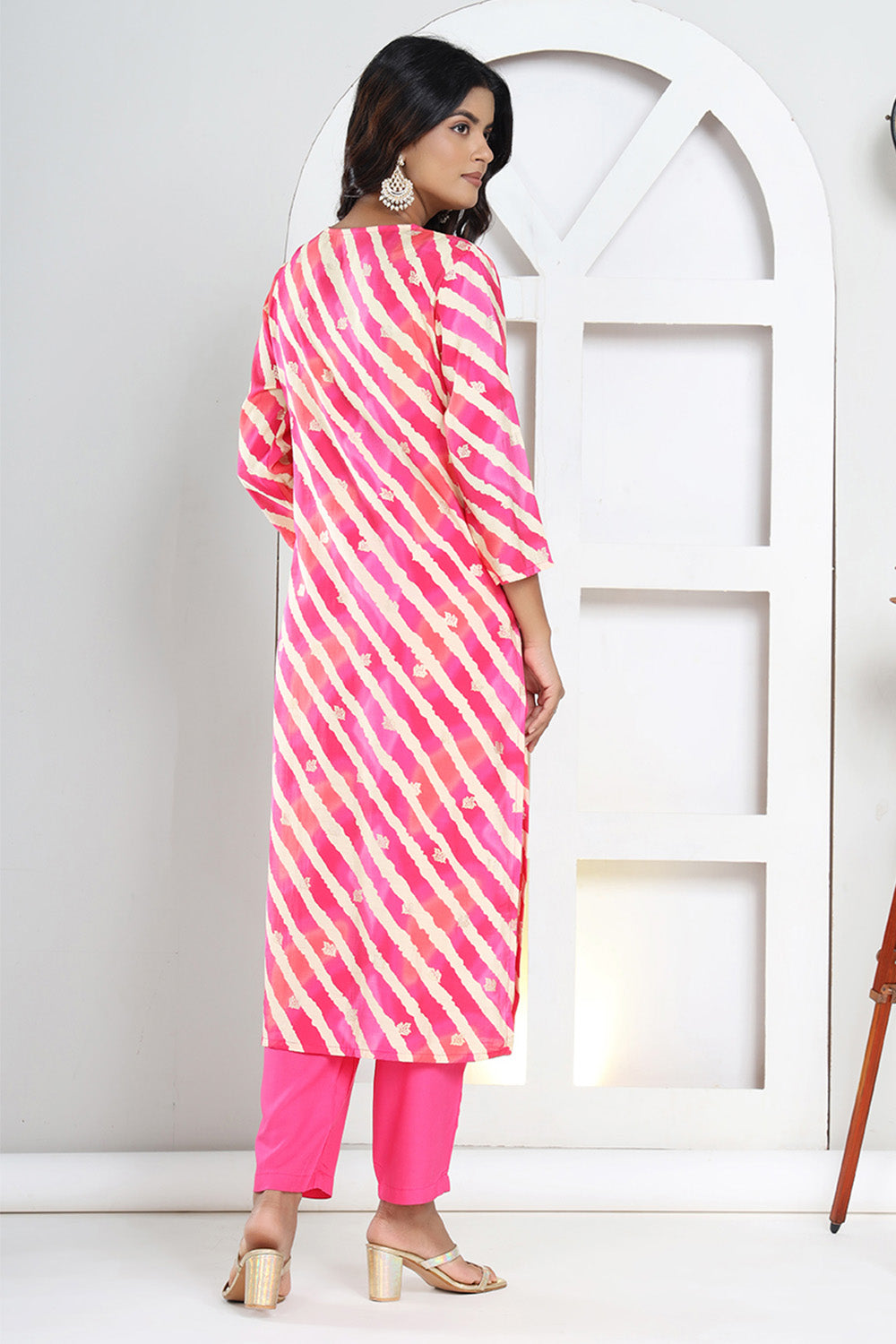 Fuchsia Pink & Beige Color Leheria Printed Muslin Suit