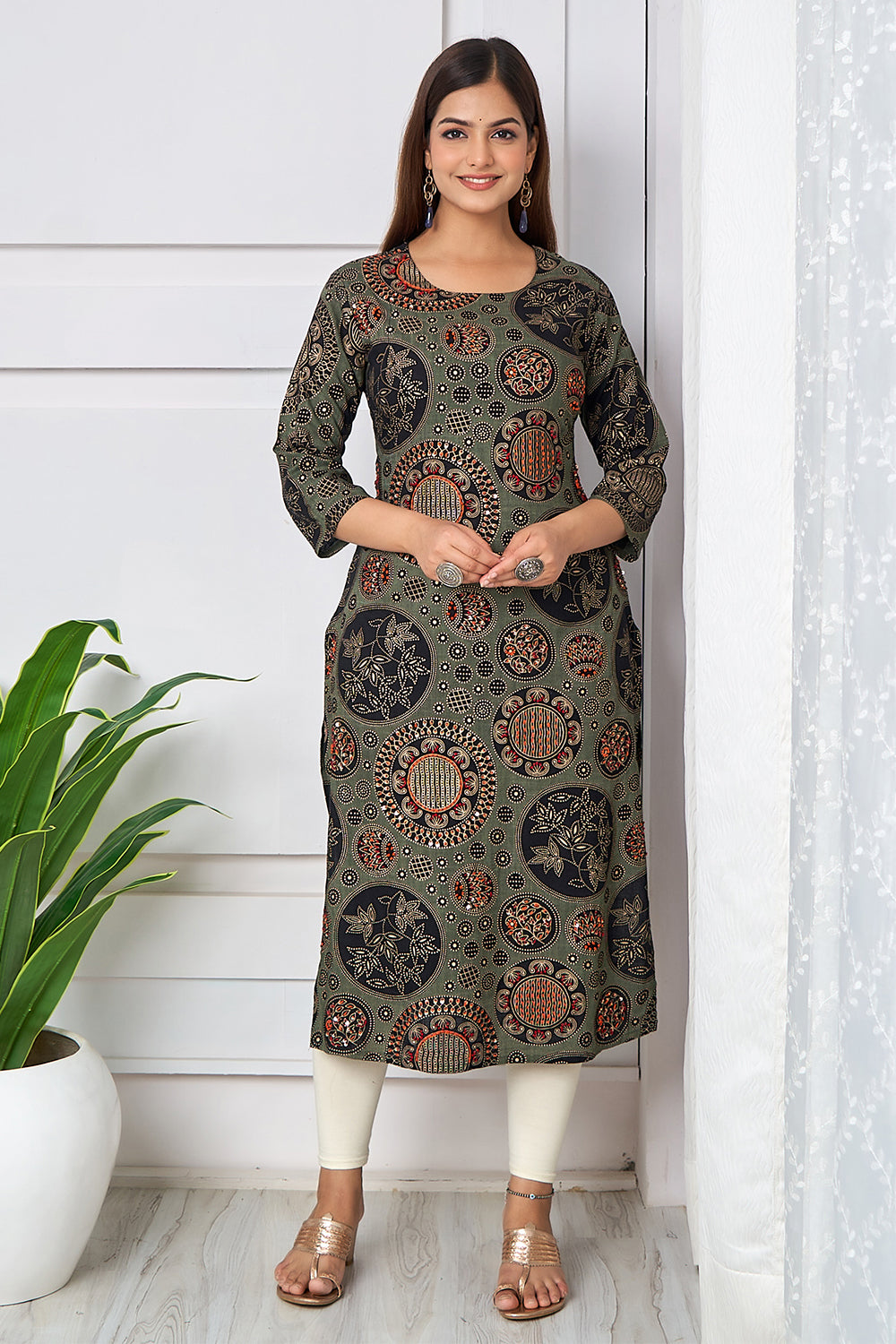 Board neck clearance design for kurti