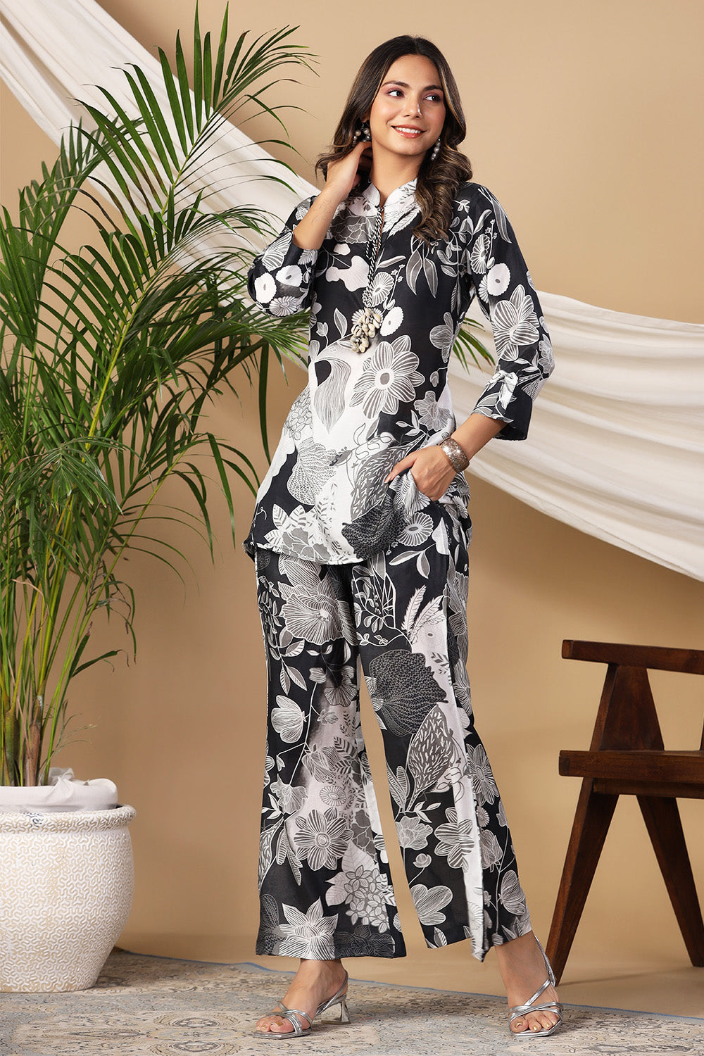 Black & White Color Muslin Floral Printed Co-Ord Dress