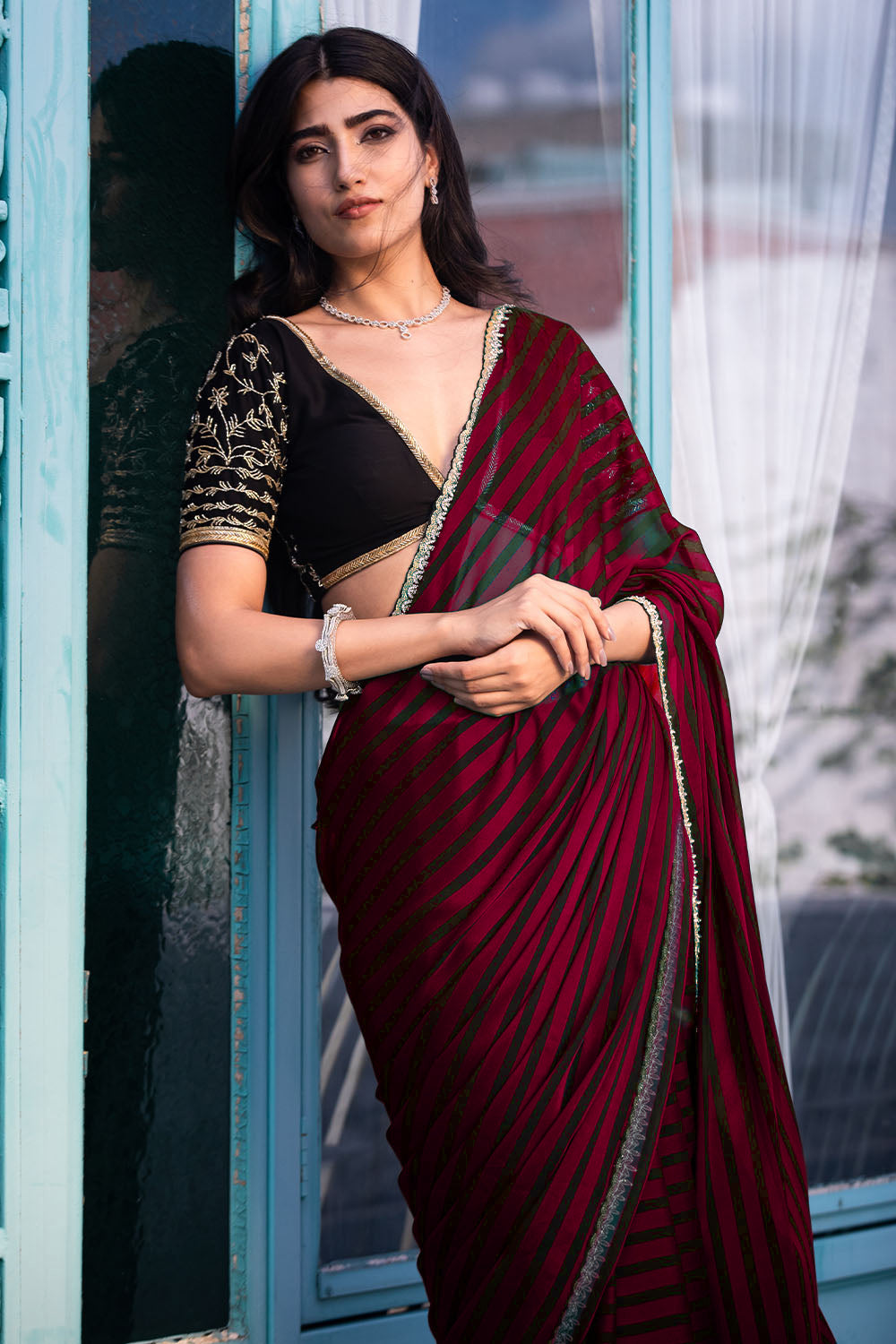 Buy Suta Maroon Cotton Woven Saree Without Blouse for Women Online @ Tata  CLiQ